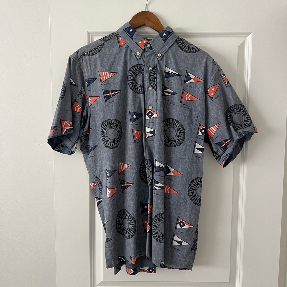 Reyn Spooner Collared Short - short sleeve size L. Classic Flag Design